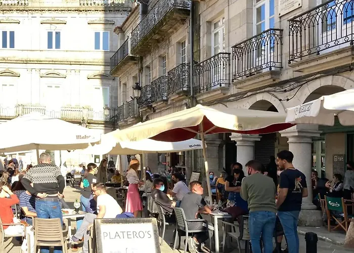 Ag Piso Lirio En El Centro De Cangas do Morrazo